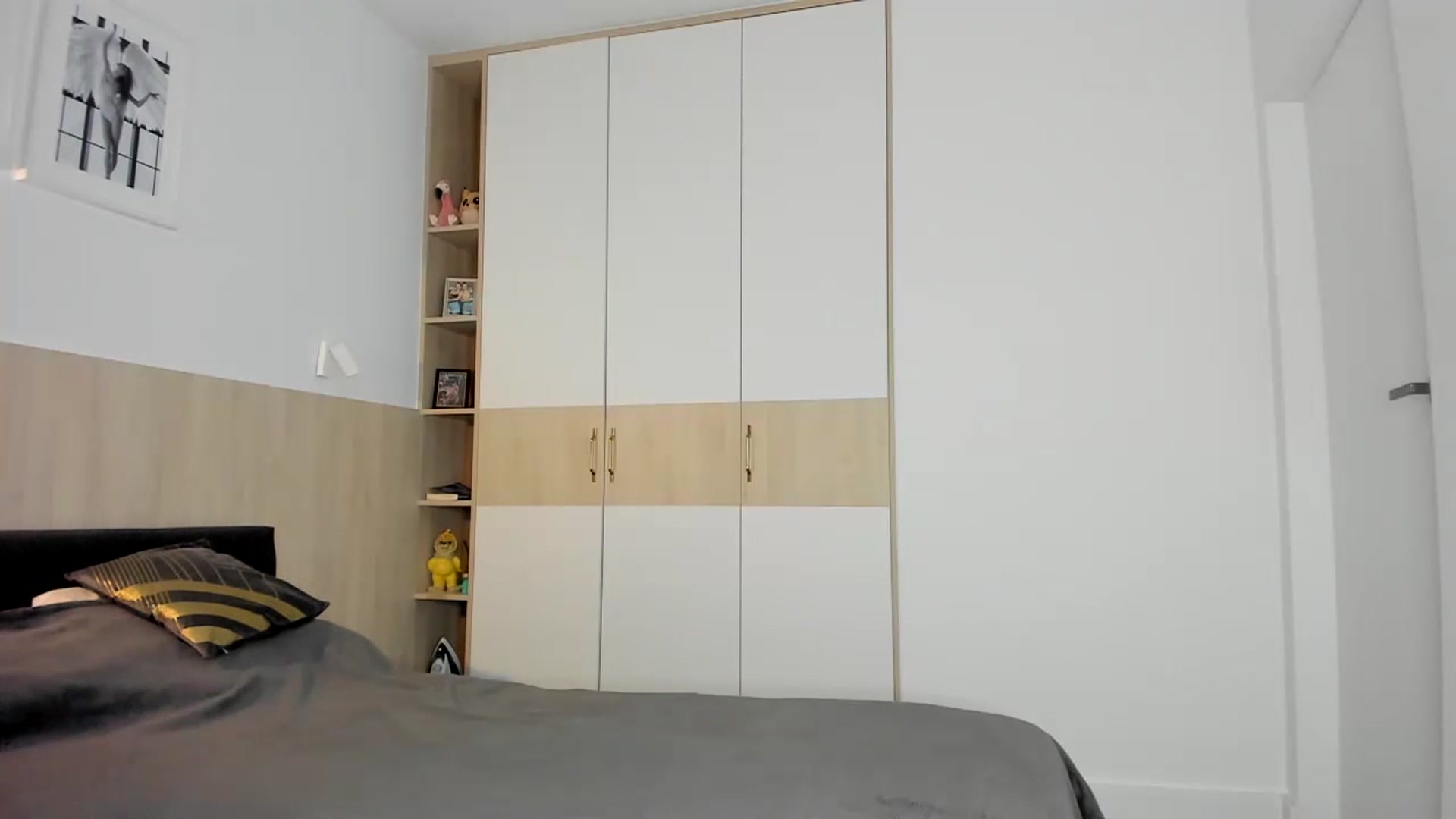 Gallery image thumbnail from EliinaGreen's myfreecams stream on, 02/21/2024, 17:45 image 2 of 20