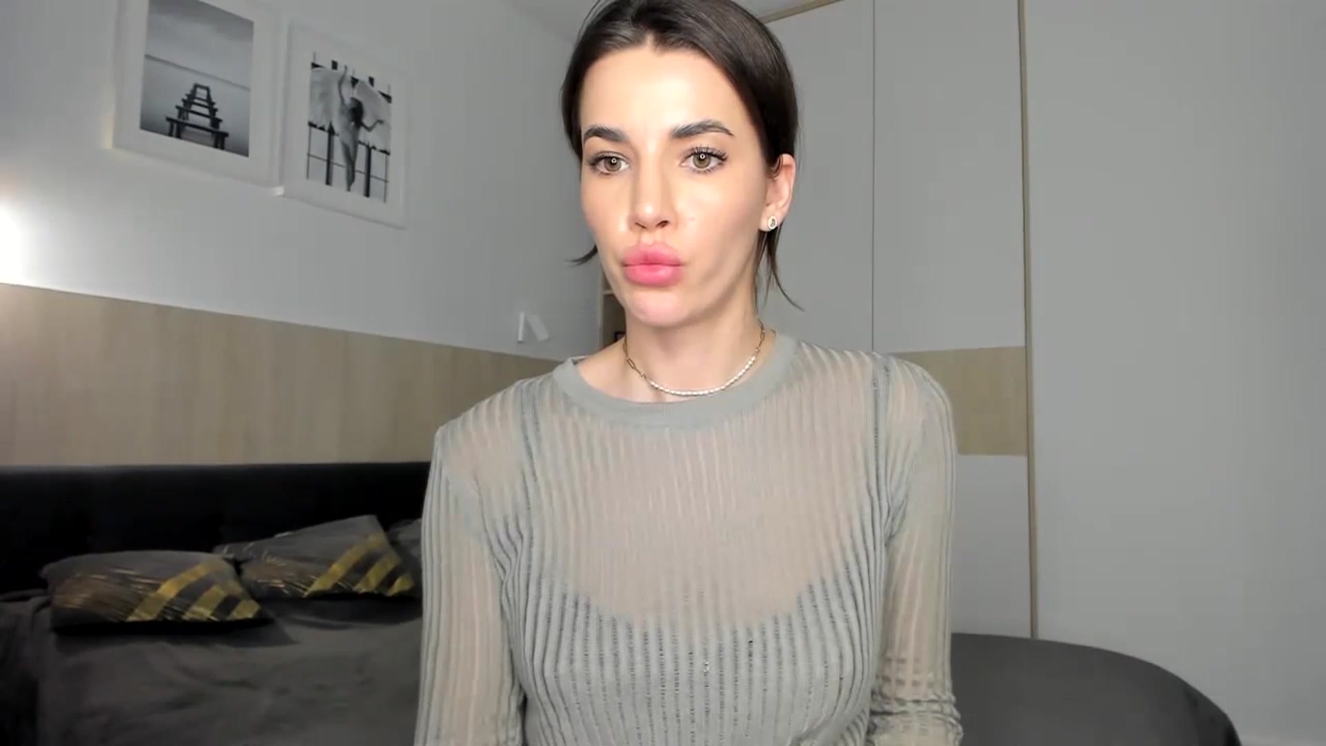 Gallery image thumbnail from EliinaGreen's myfreecams stream on, 02/26/2024, 21:28 image 14 of 20