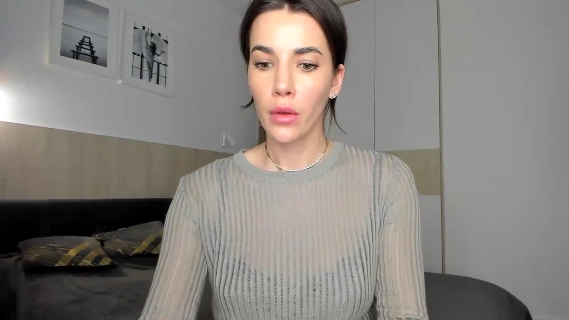 Gallery image thumbnail from EliinaGreen's myfreecams stream on, 02/26/2024, 21:28 image 15 of 20