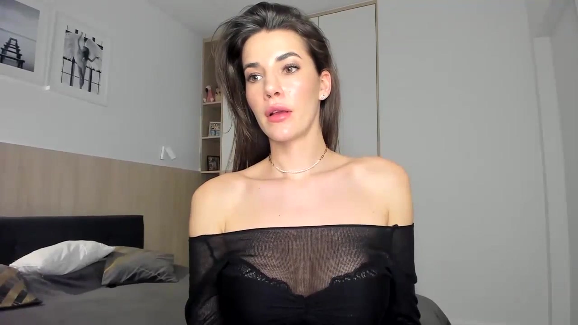 Gallery image thumbnail from EliinaGreen's myfreecams stream on, 03/06/2024, 20:44 image 6 of 20