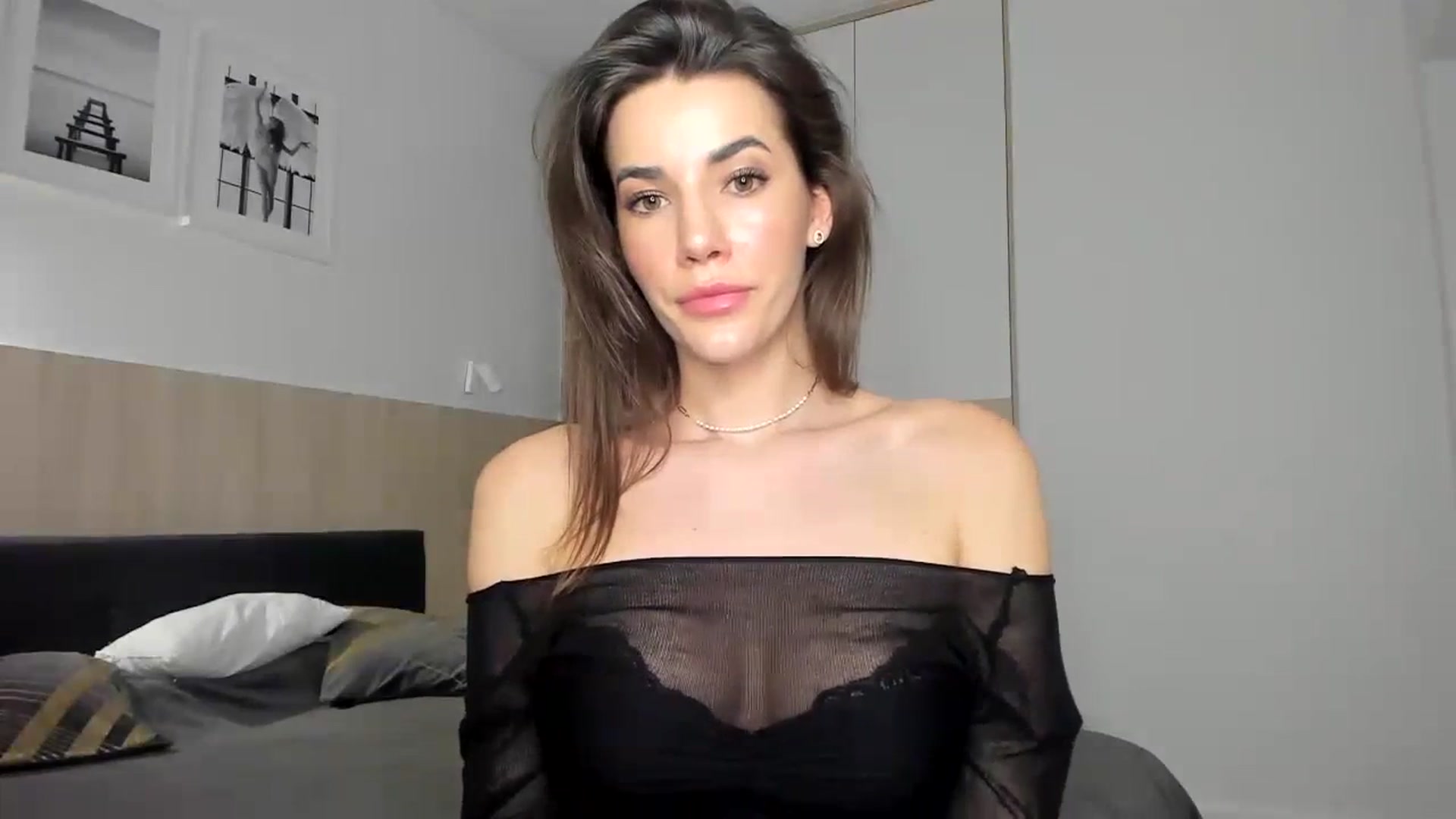 Gallery image thumbnail from EliinaGreen's myfreecams stream on, 03/06/2024, 20:44 image 16 of 20