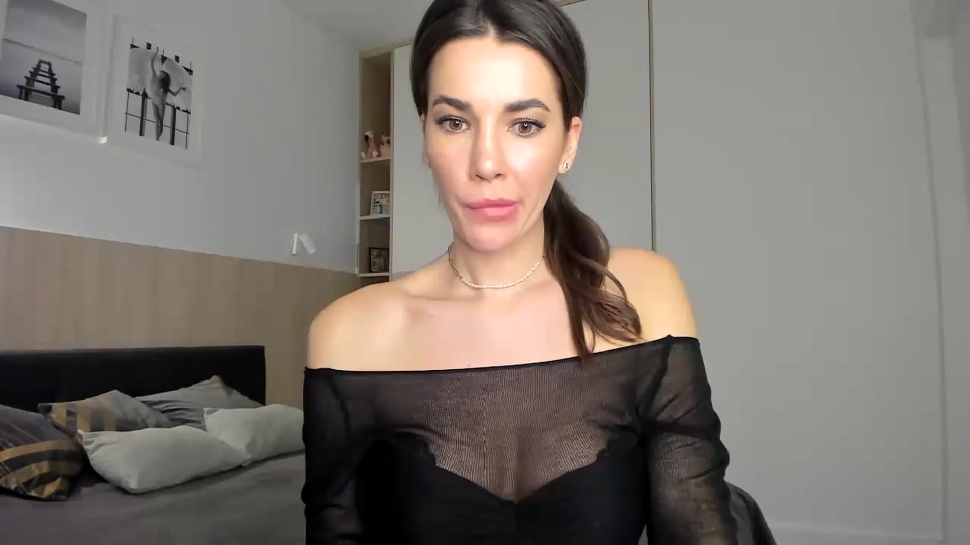 Gallery image thumbnail from EliinaGreen's myfreecams stream on, 03/07/2024, 19:38 image 2 of 20
