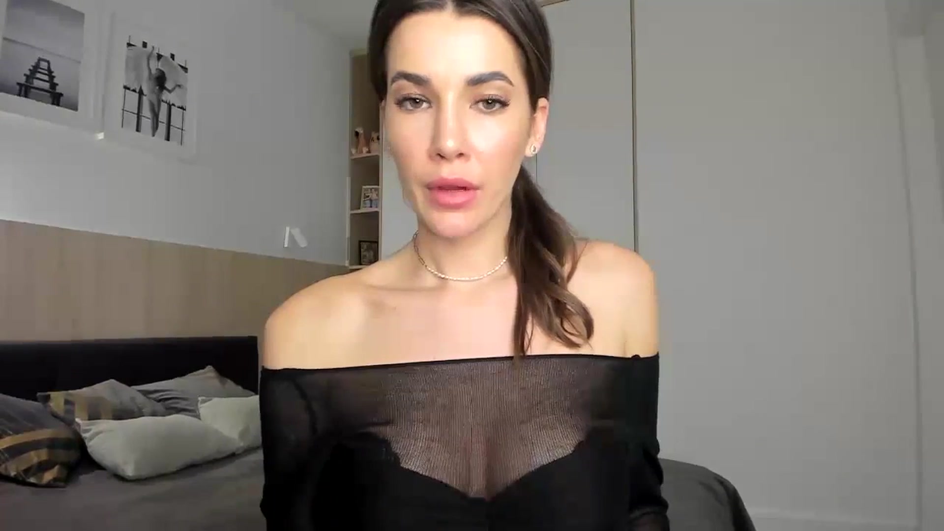 Gallery image thumbnail from EliinaGreen's myfreecams stream on, 03/07/2024, 19:38 image 4 of 20