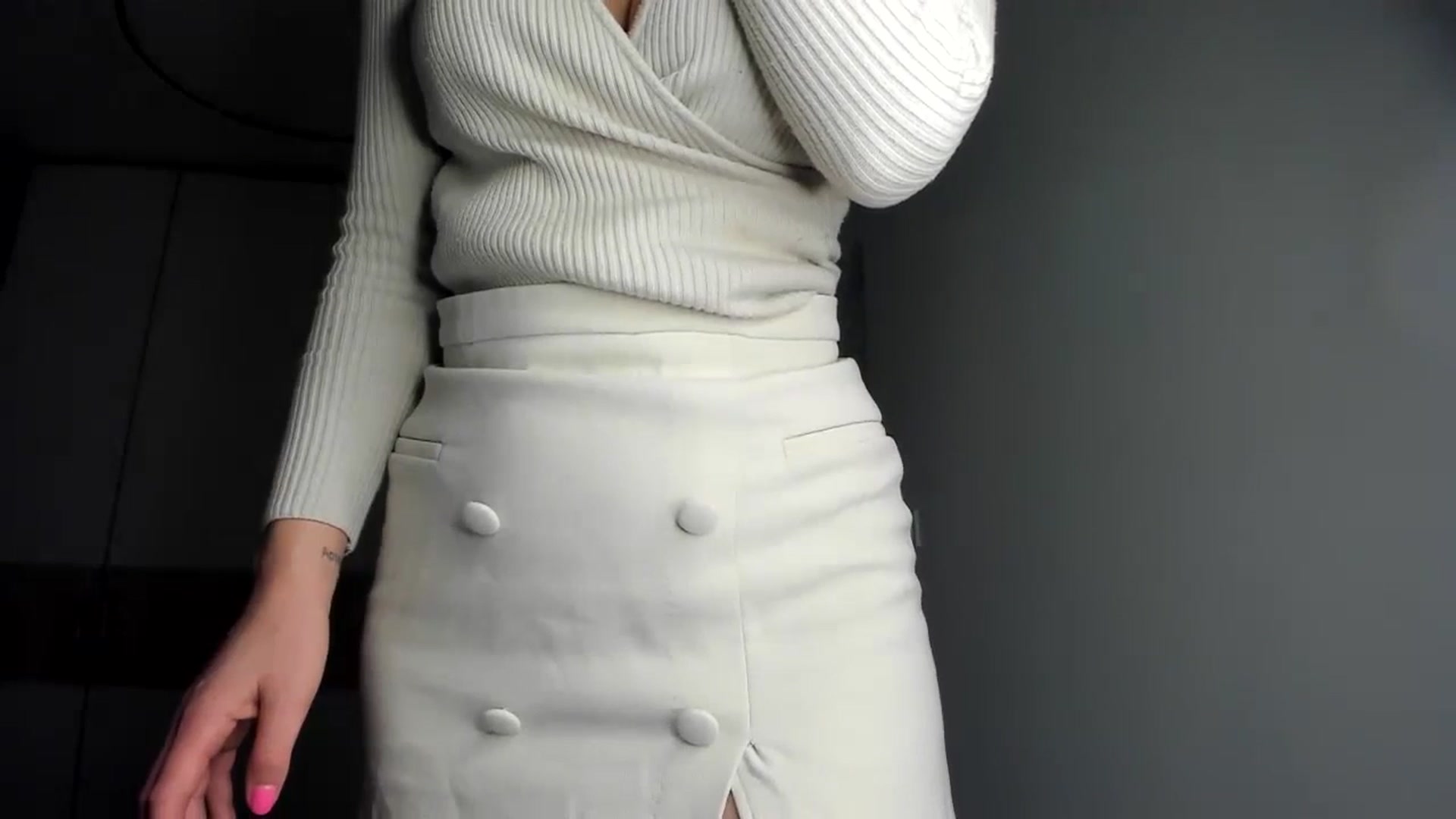 Gallery image thumbnail from EliinaGreen's myfreecams stream on, 03/28/2024, 20:54 image 5 of 20