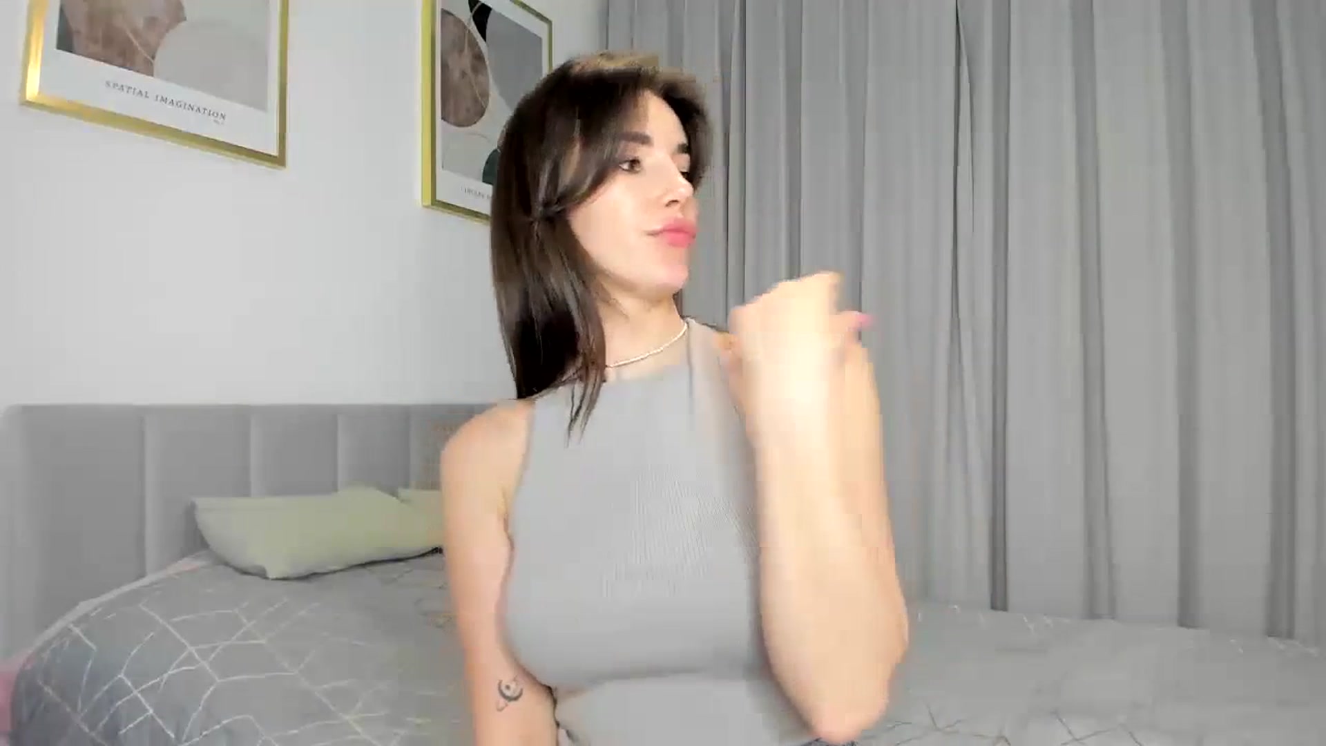 Gallery image thumbnail from EliinaGreen's myfreecams stream on, 04/10/2024, 18:37 image 8 of 20