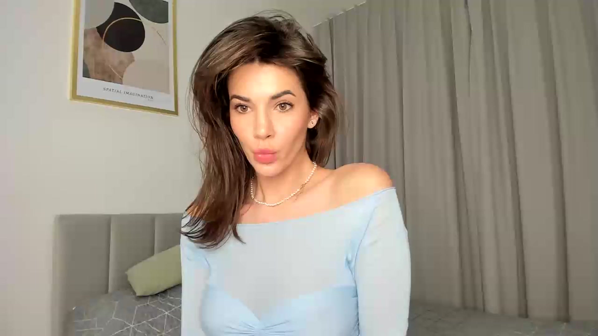 Gallery image thumbnail from EliinaGreen's myfreecams stream on, 04/25/2024, 18:34 image 1 of 20