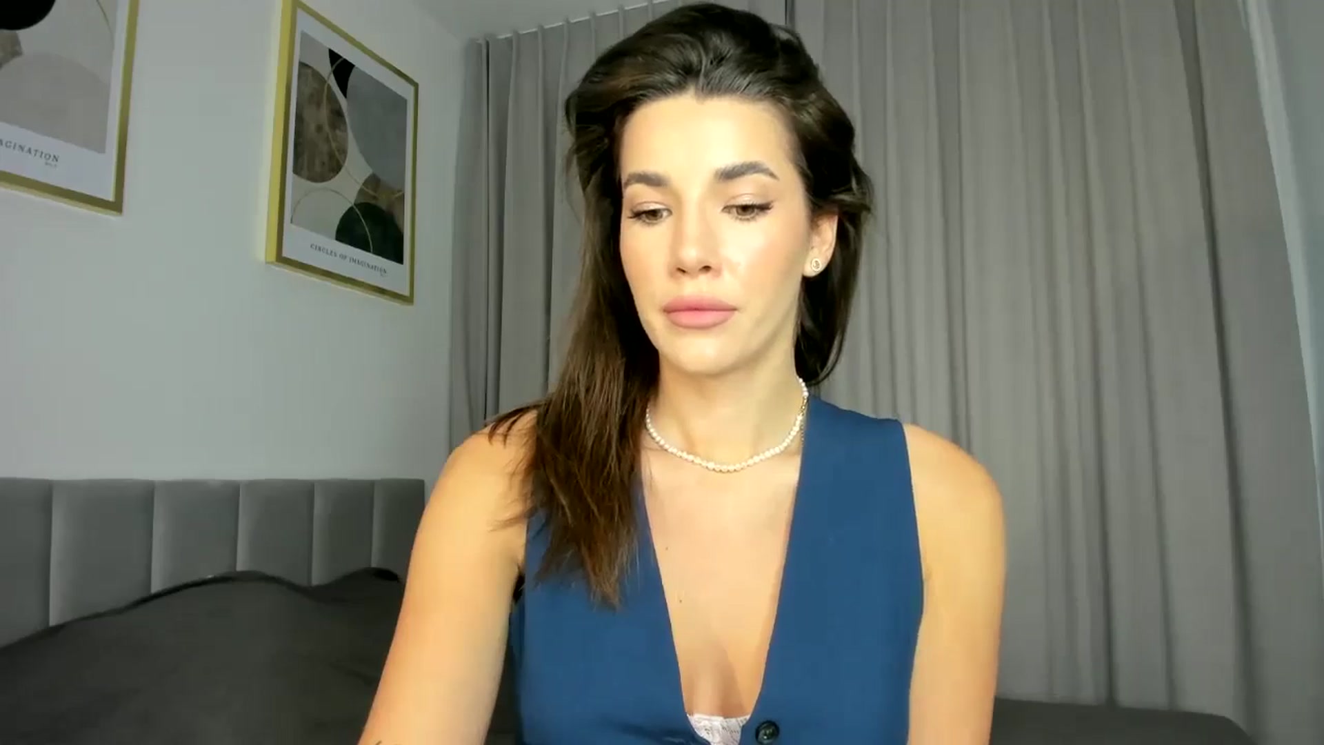 Gallery image thumbnail from EliinaGreen's myfreecams stream on, 05/21/2024, 17:04 image 2 of 20