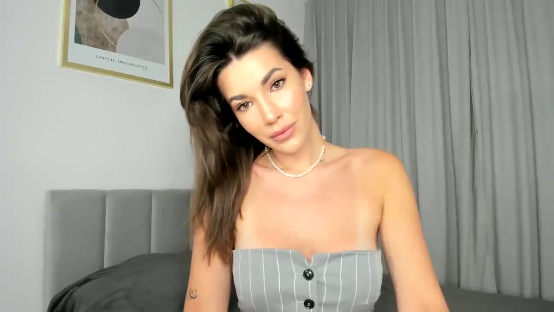 Gallery image thumbnail from EliinaGreen's myfreecams stream on, 05/24/2024, 16:51 image 4 of 20
