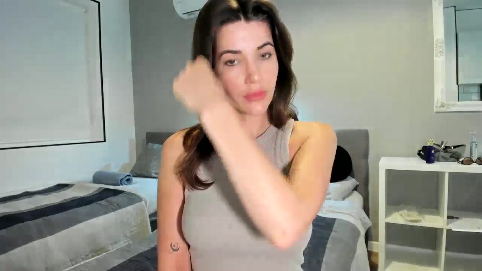 Gallery image thumbnail from EliinaGreen's myfreecams stream on, 06/03/2024, 19:07 image 7 of 20