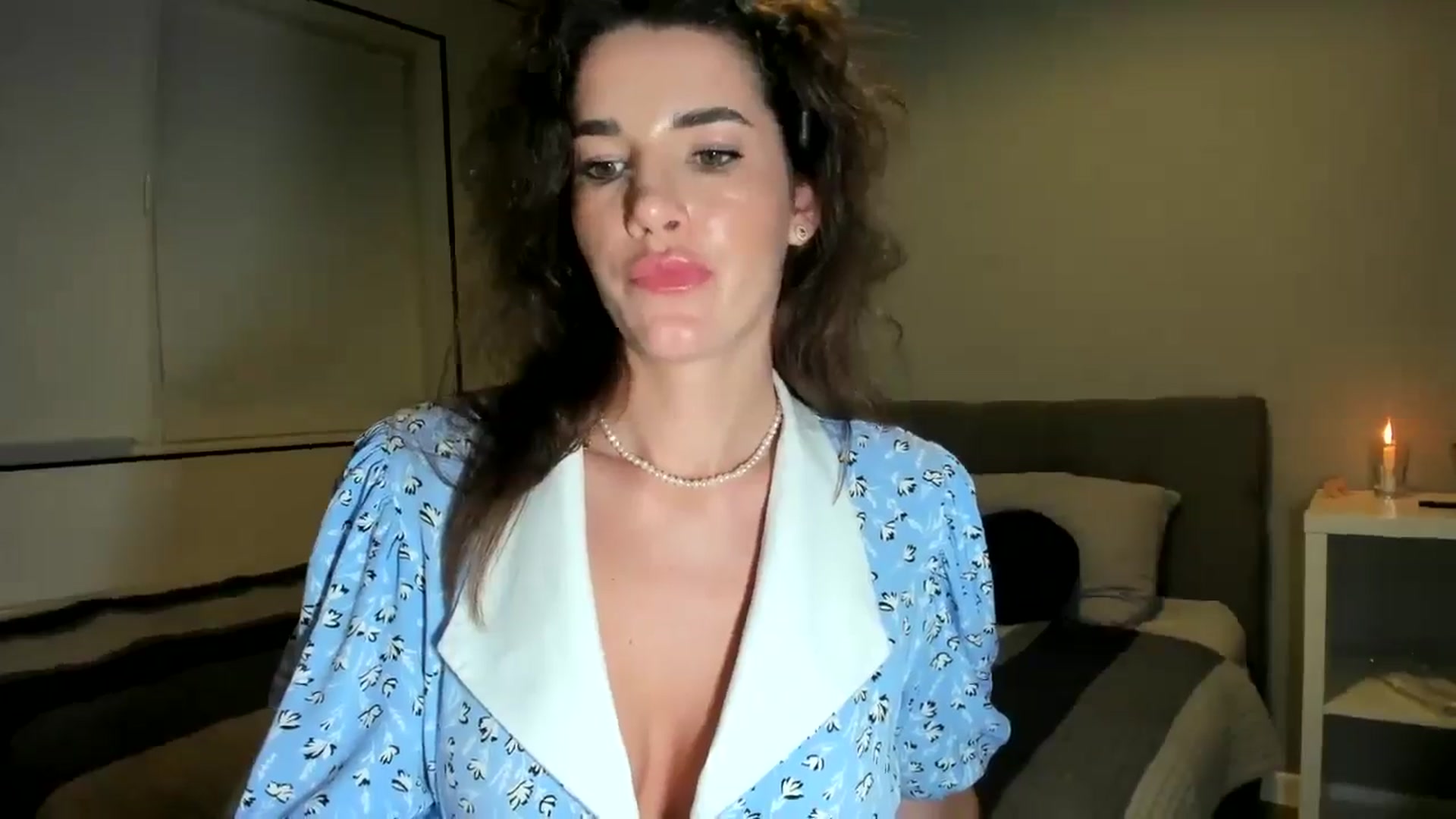 Gallery image thumbnail from EliinaGreen's myfreecams stream on, 06/06/2024, 18:31 image 7 of 20