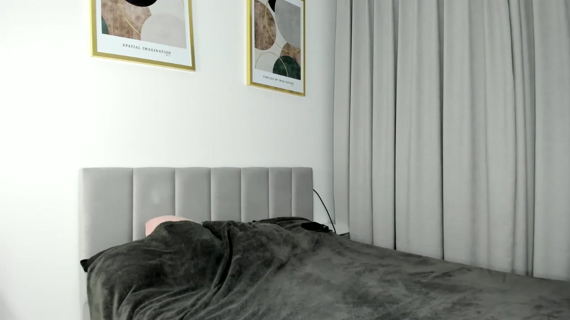 Gallery image thumbnail from EliinaGreen's myfreecams stream on, 06/19/2024, 18:47 image 17 of 20