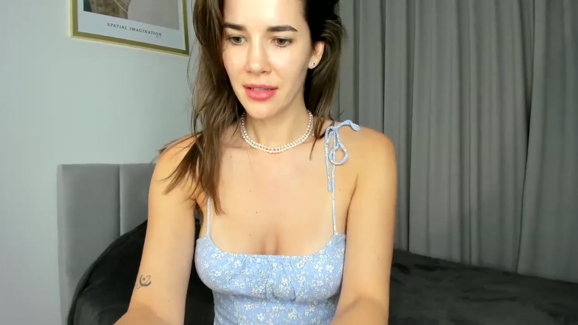 Gallery image thumbnail from EliinaGreen's myfreecams stream on, 06/20/2024, 20:02 image 16 of 20
