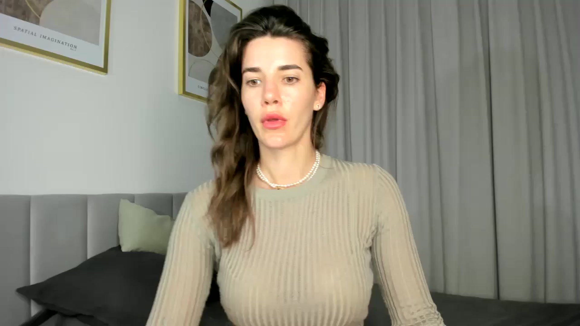 Gallery image thumbnail from EliinaGreen's myfreecams stream on, 06/28/2024, 20:59 image 20 of 20