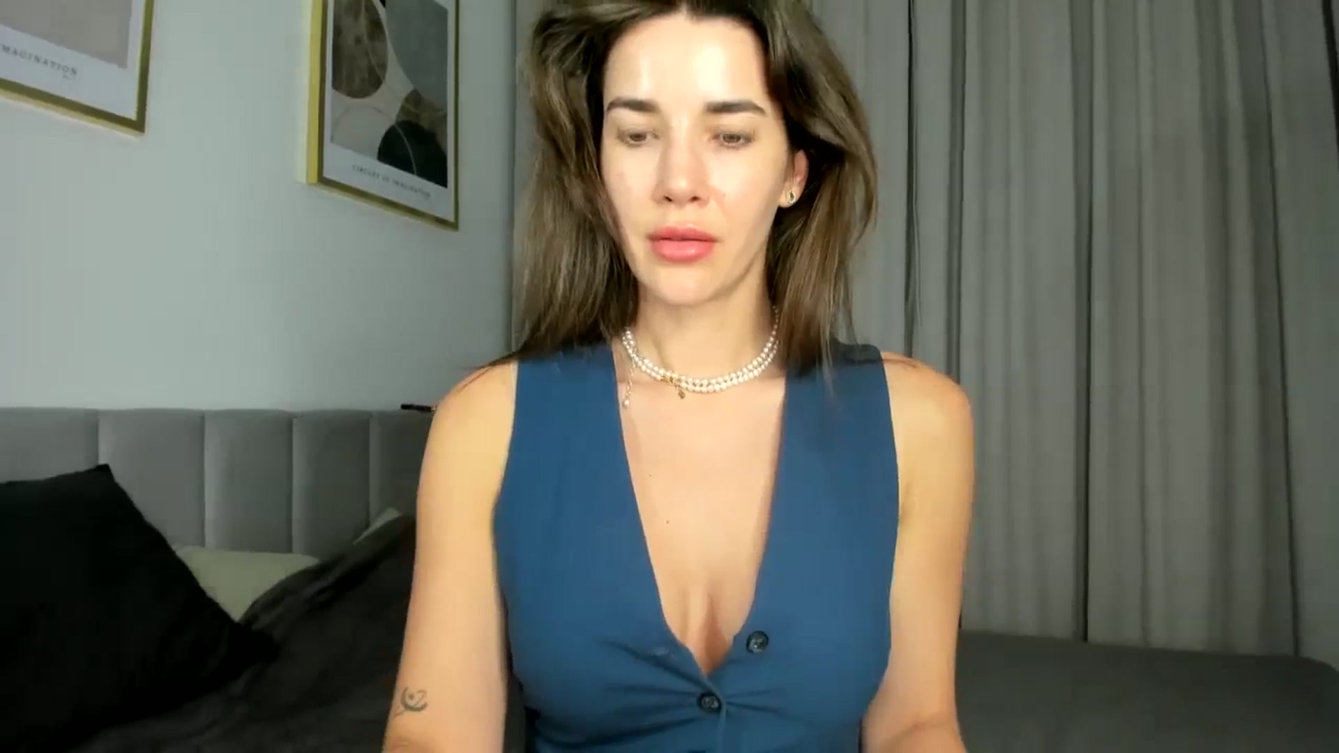 Gallery image thumbnail from EliinaGreen's myfreecams stream on, 07/01/2024, 18:49 image 19 of 20