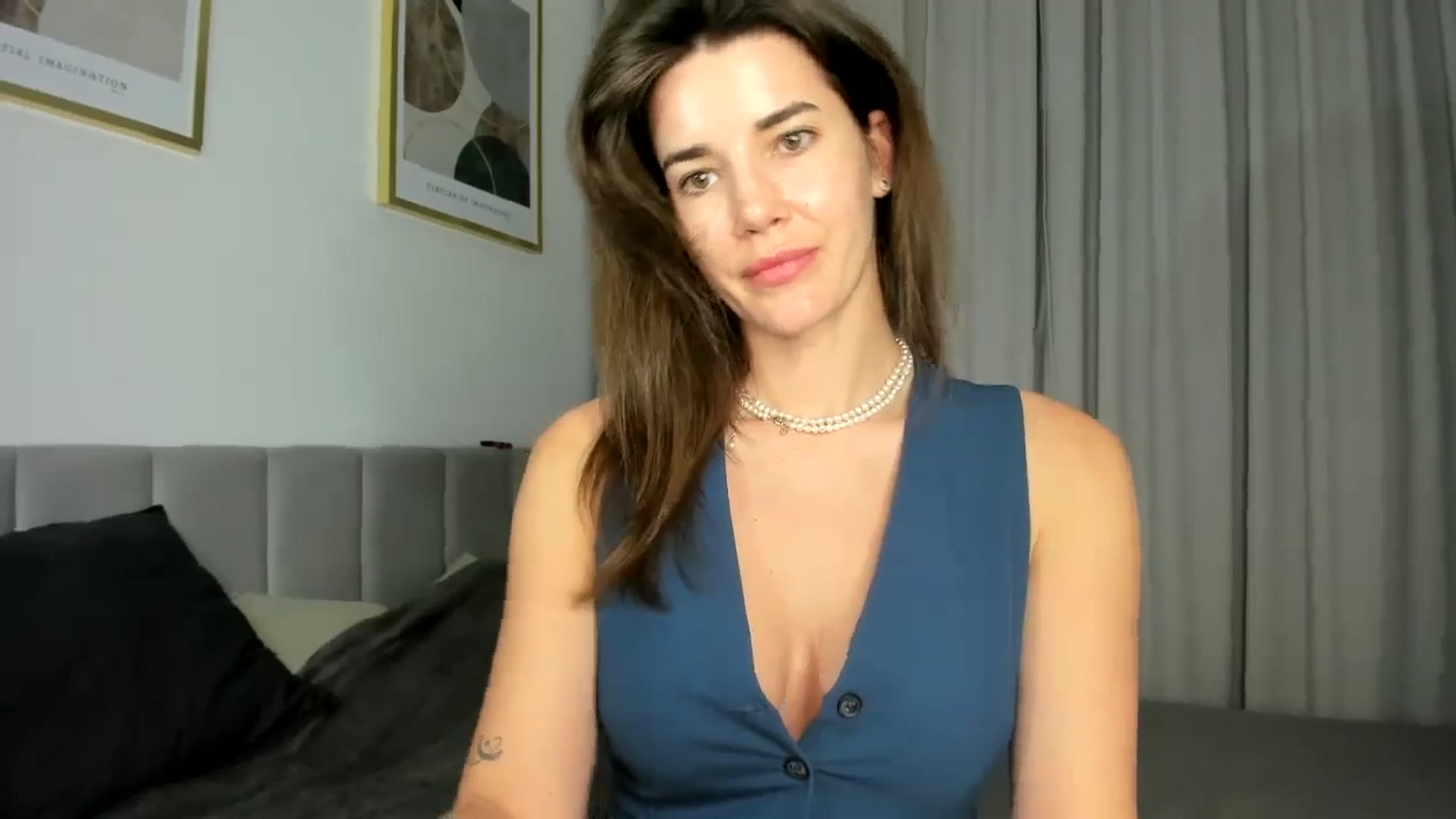 Gallery image thumbnail from EliinaGreen's myfreecams stream on, 07/01/2024, 18:49 image 13 of 20
