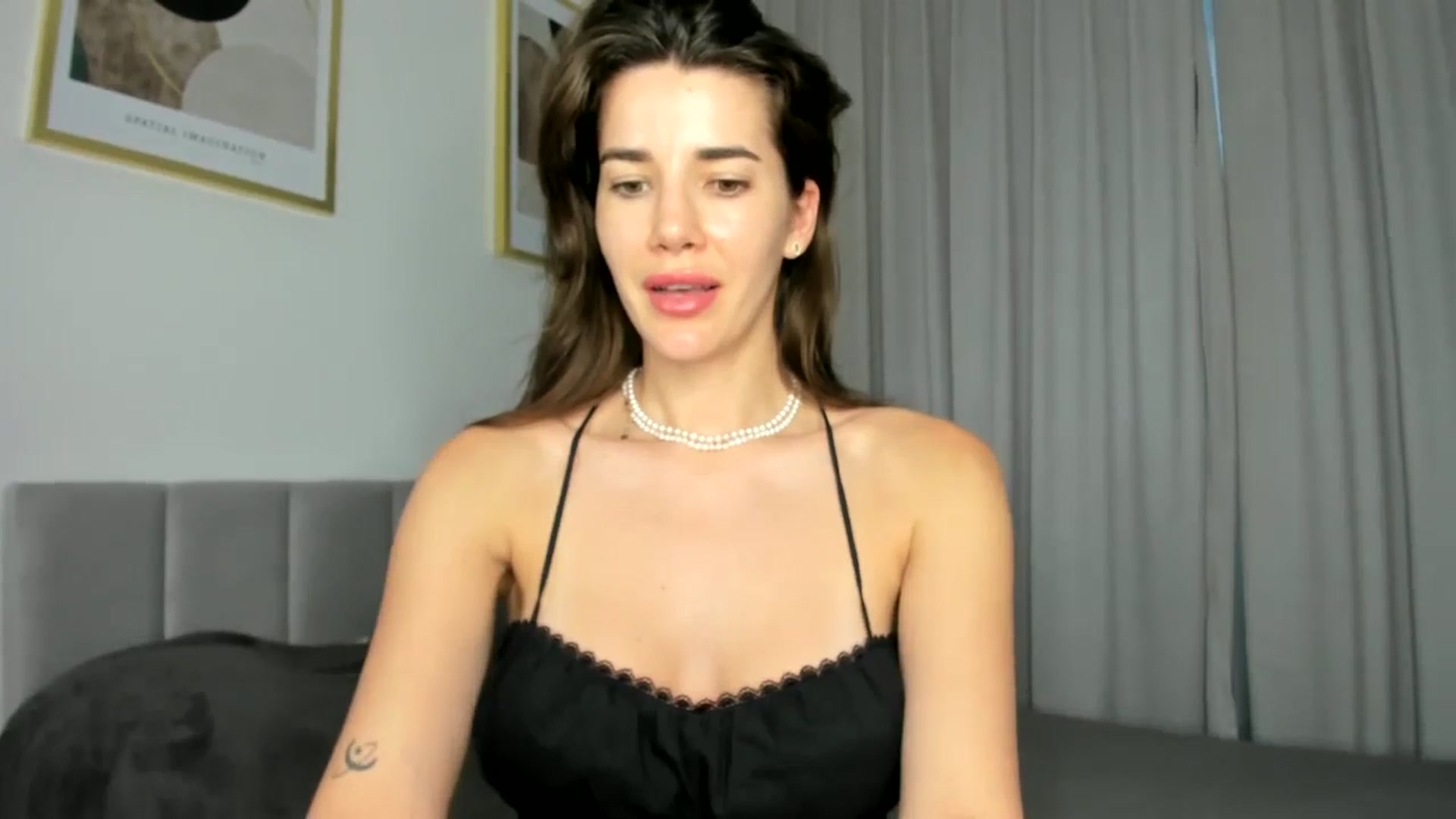 Gallery image thumbnail from EliinaGreen's myfreecams stream on, 07/10/2024, 17:36 image 6 of 20