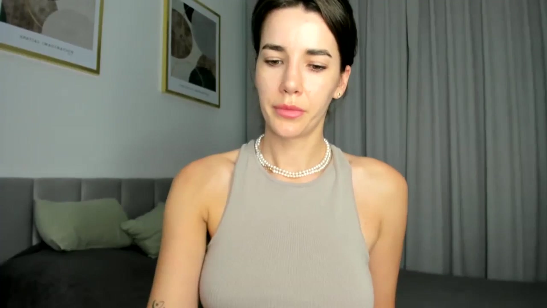 Gallery image thumbnail from EliinaGreen's myfreecams stream on, 07/12/2024, 16:58 image 15 of 20