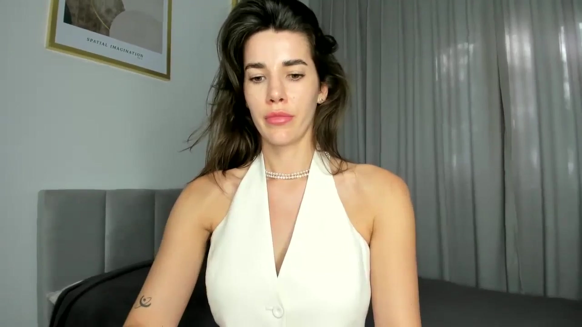 Gallery image thumbnail from EliinaGreen's myfreecams stream on, 07/16/2024, 15:30 image 8 of 20