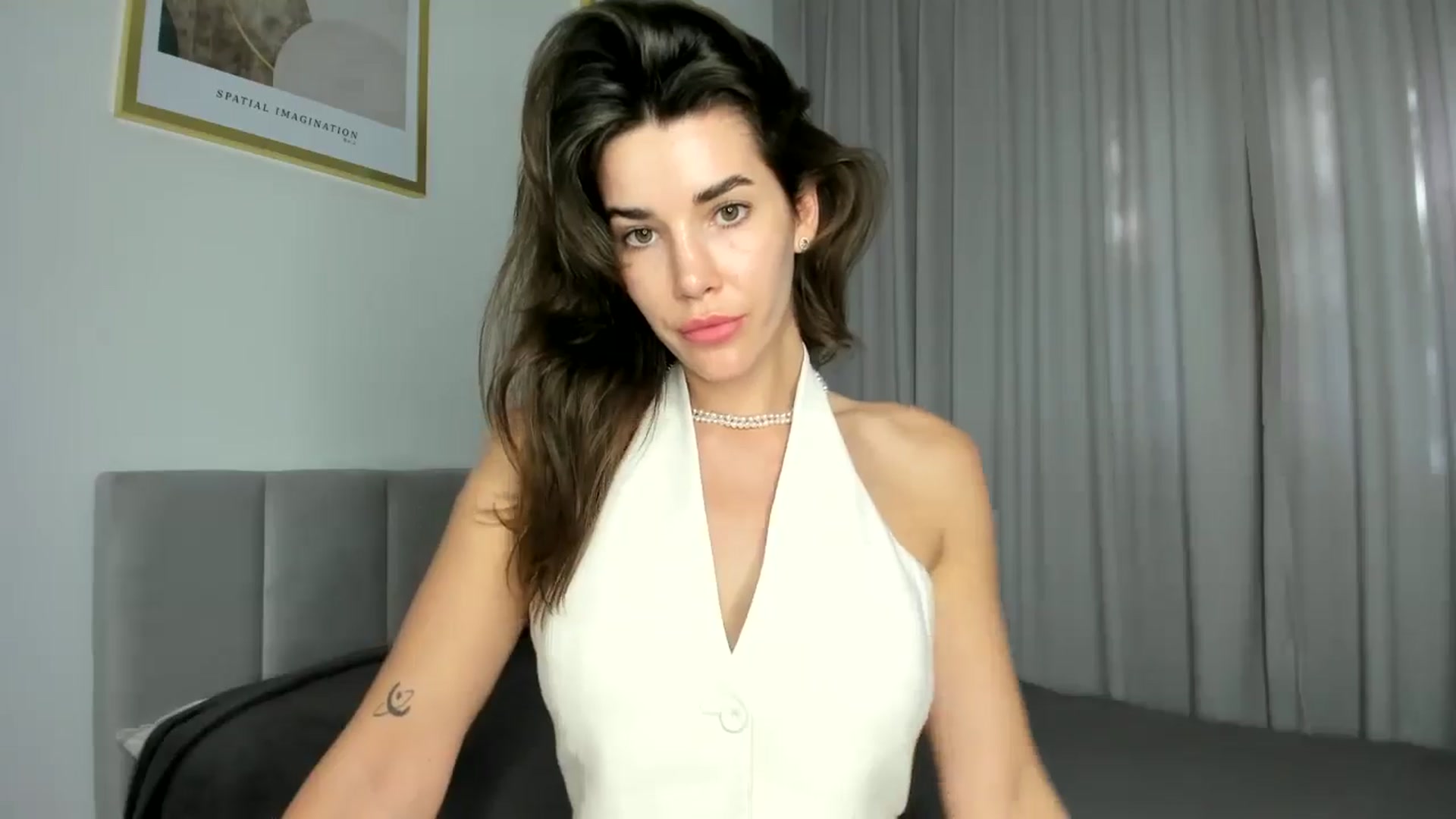 Gallery image thumbnail from EliinaGreen's myfreecams stream on, 07/16/2024, 15:30 image 4 of 20