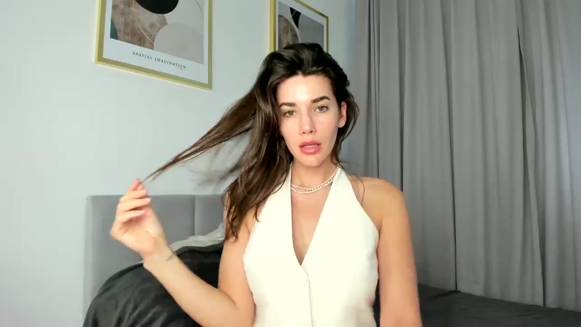 Gallery image thumbnail from EliinaGreen's myfreecams stream on, 07/20/2024, 12:37 image 13 of 20