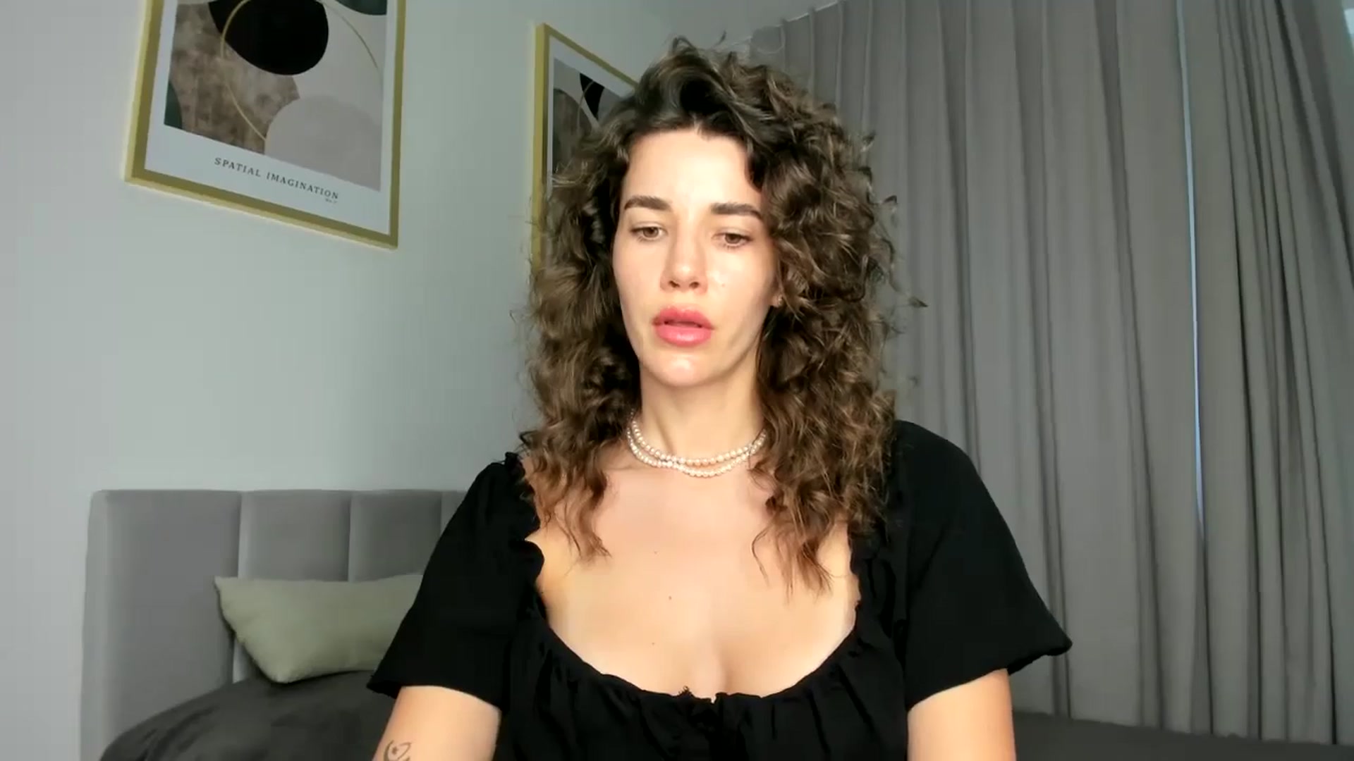 Gallery image thumbnail from EliinaGreen's myfreecams stream on, 07/22/2024, 16:42 image 3 of 20