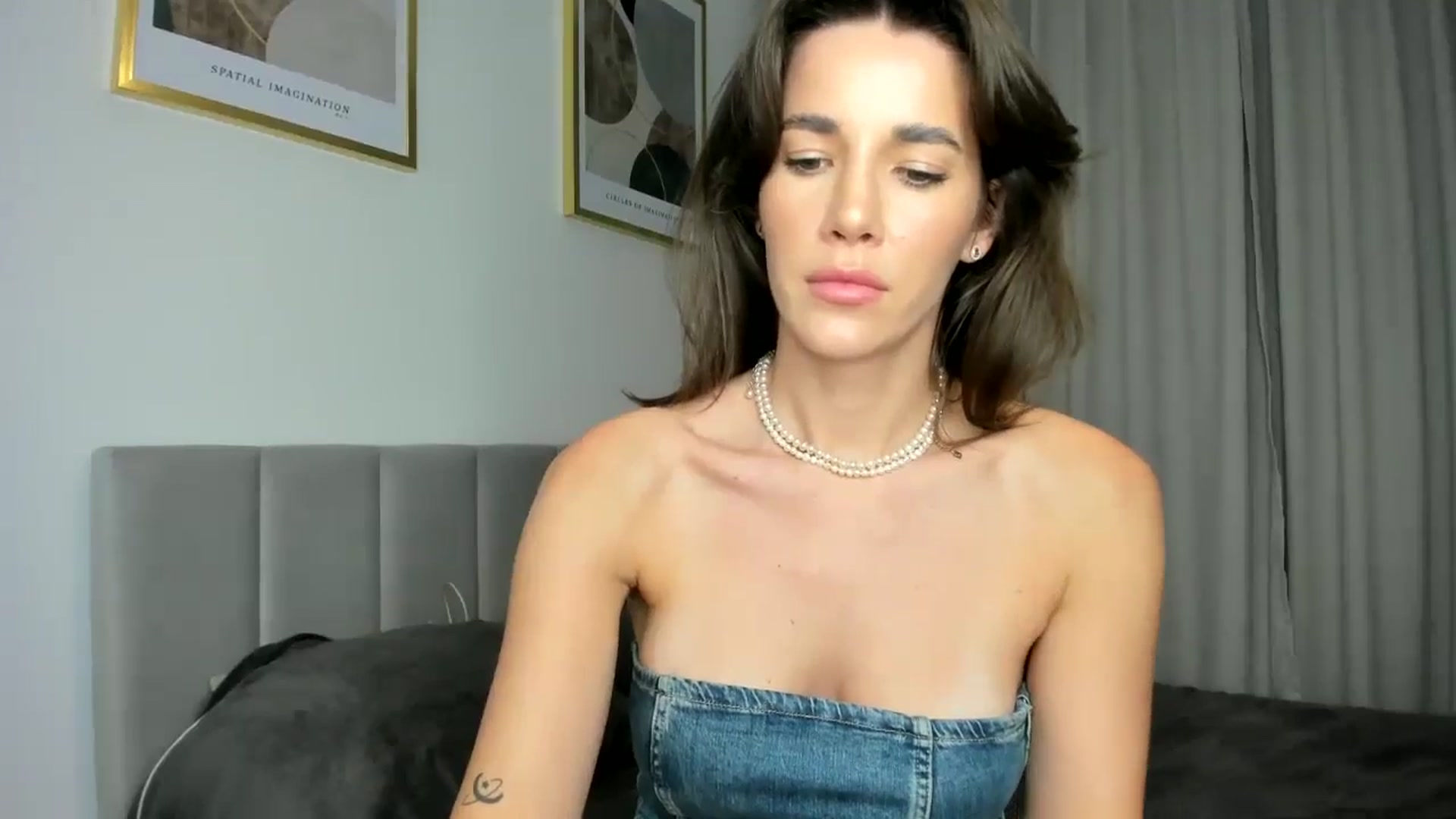 Gallery image thumbnail from EliinaGreen's myfreecams stream on, 07/26/2024, 21:24 image 8 of 20