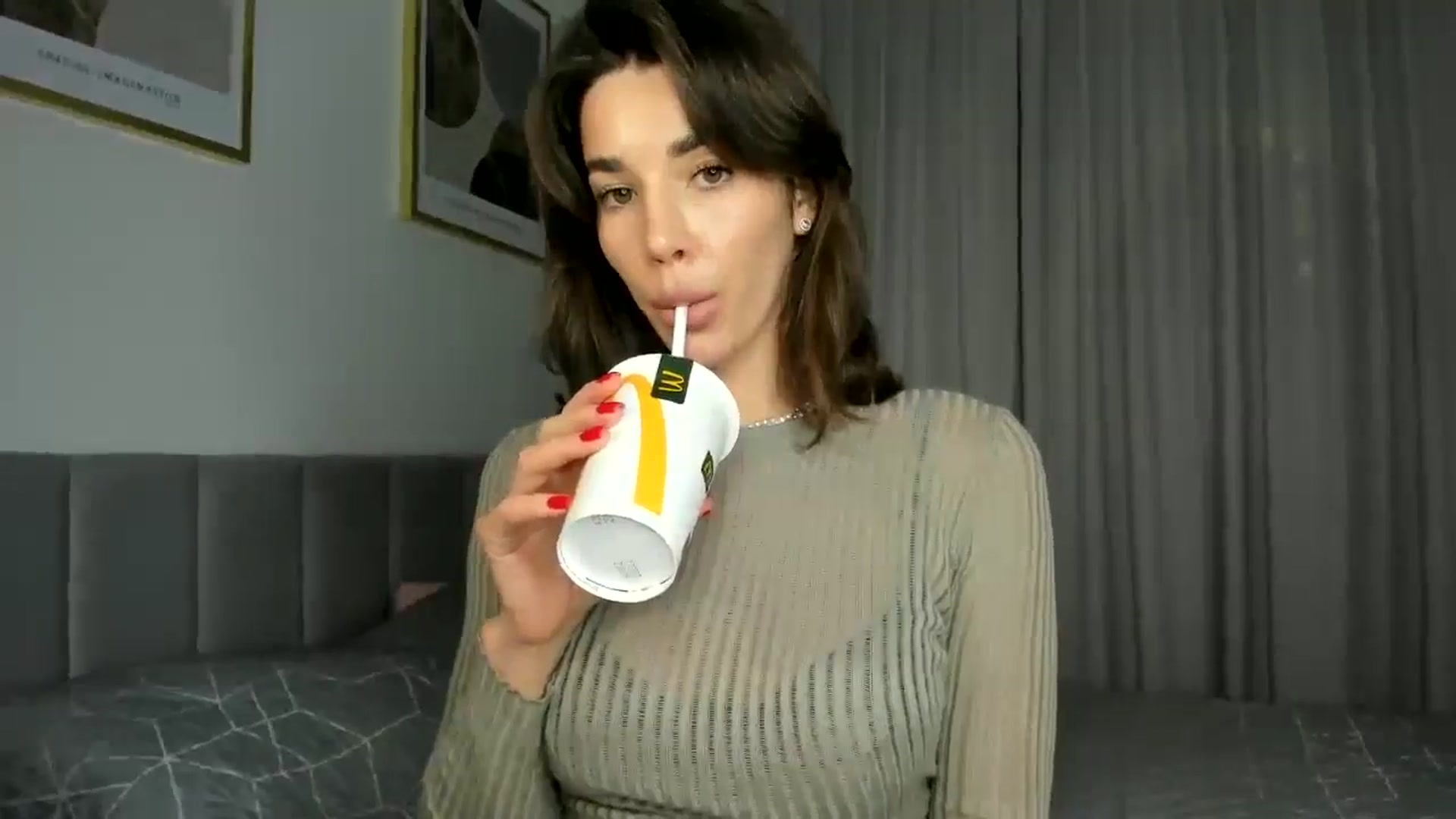 Gallery image thumbnail from EliinaGreen's myfreecams stream on, 08/06/2024, 16:35 image 4 of 20