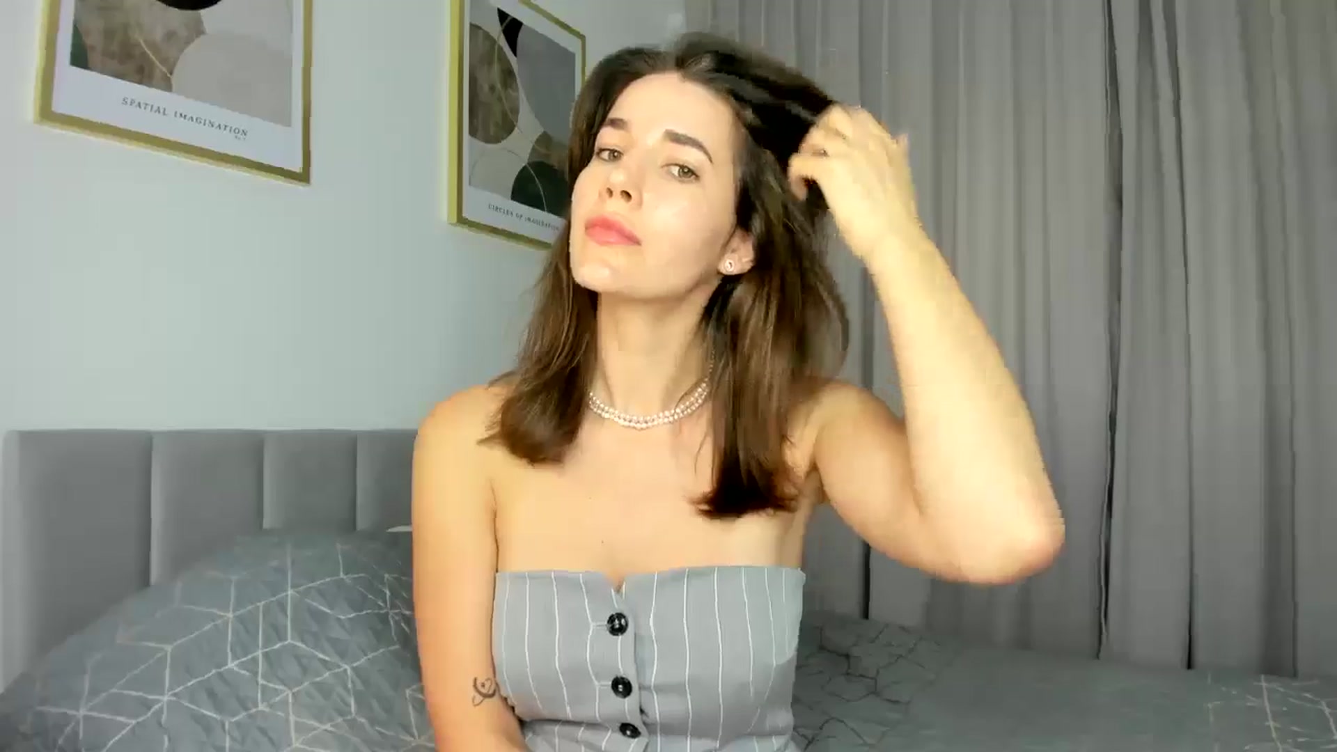 Gallery image thumbnail from EliinaGreen's myfreecams stream on, 08/28/2024, 15:15 image 10 of 20