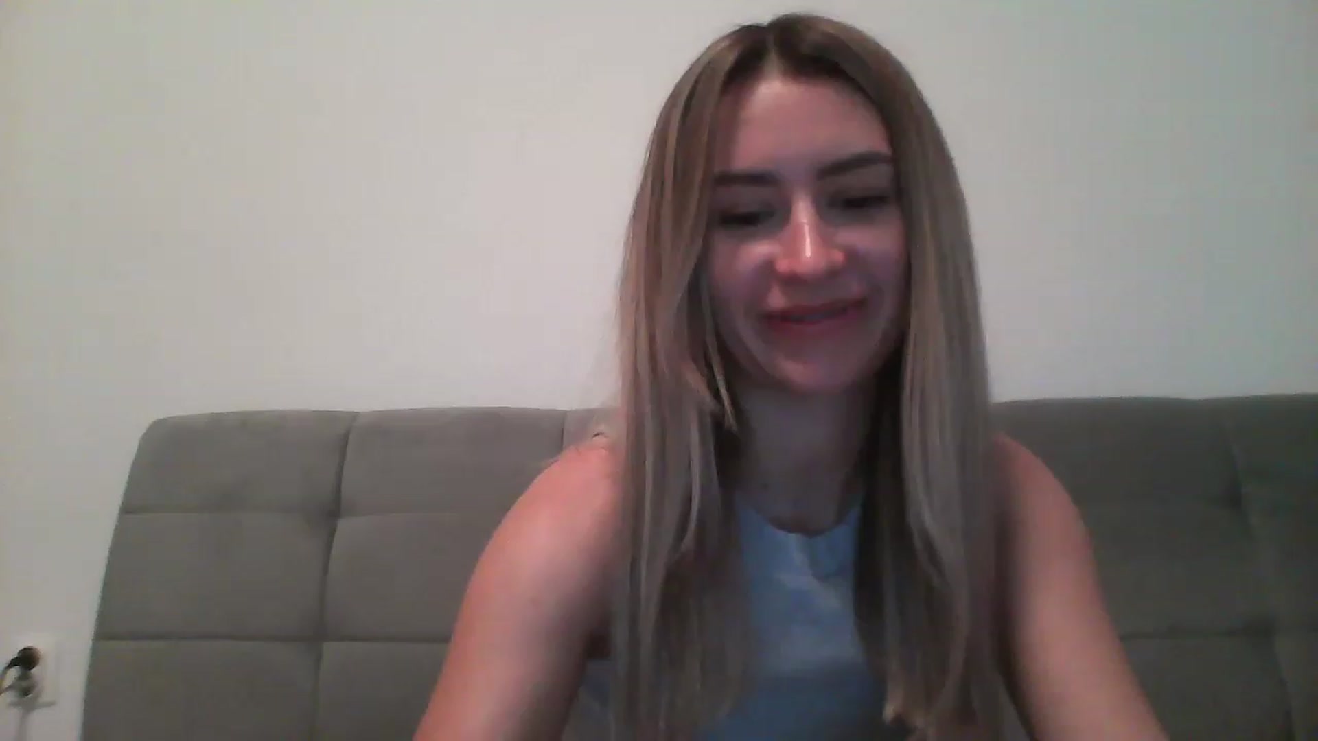 Gallery image thumbnail from Elin39's myfreecams stream on, 04/05/2023, 15:34 image 14 of 20