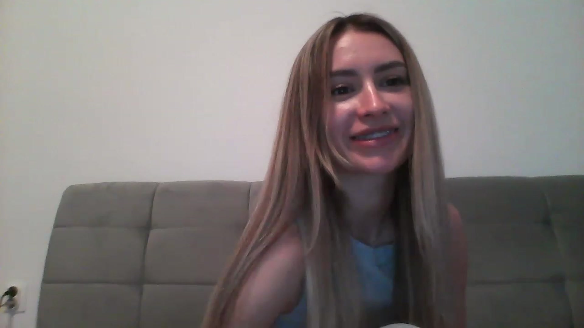 Gallery image thumbnail from Elin39's myfreecams stream on, 04/05/2023, 15:34 image 11 of 20