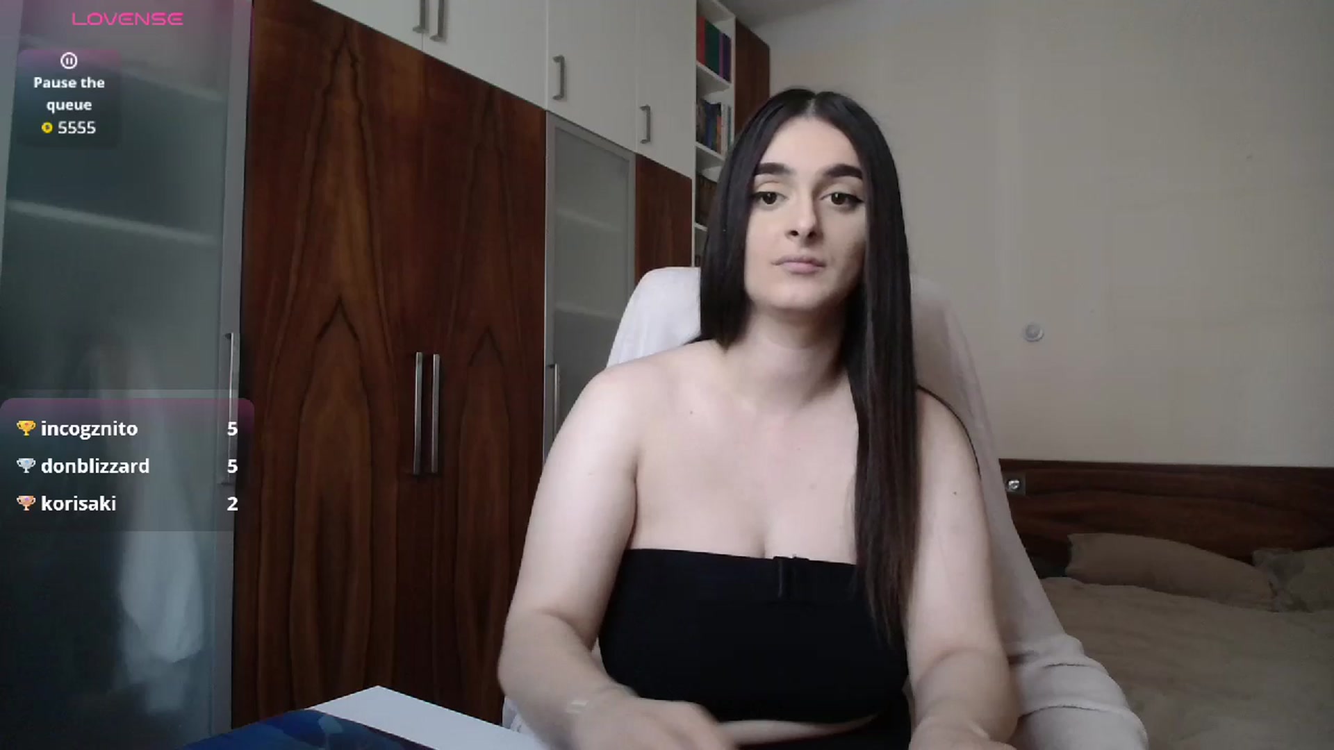 Gallery image thumbnail from ElinaRossi's myfreecams stream on, 04/12/2026, 13:38 image 5 of 20