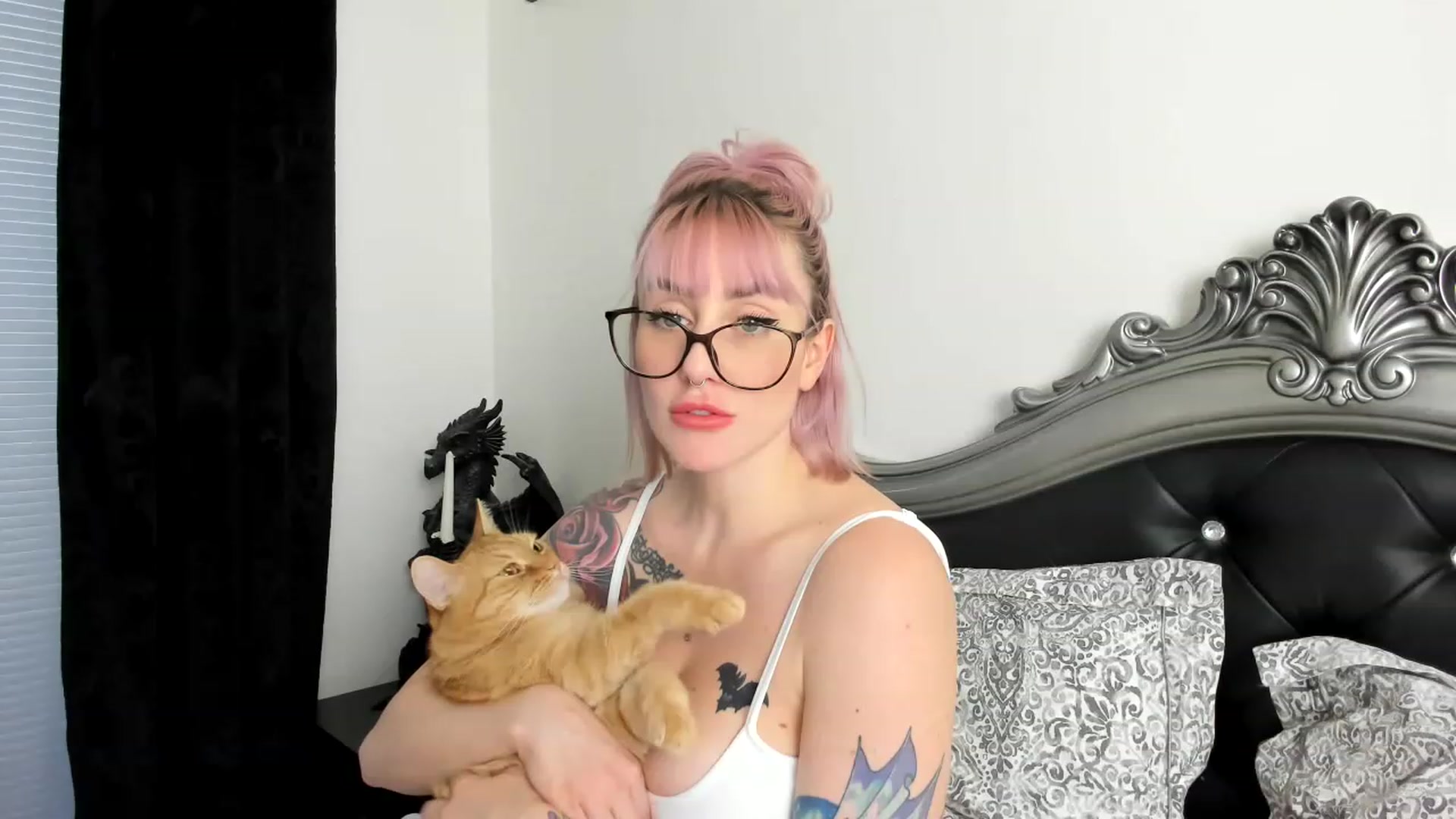 Gallery image thumbnail from Elis_Bathory's myfreecams stream on, 12/07/2022, 11:27 image 13 of 20