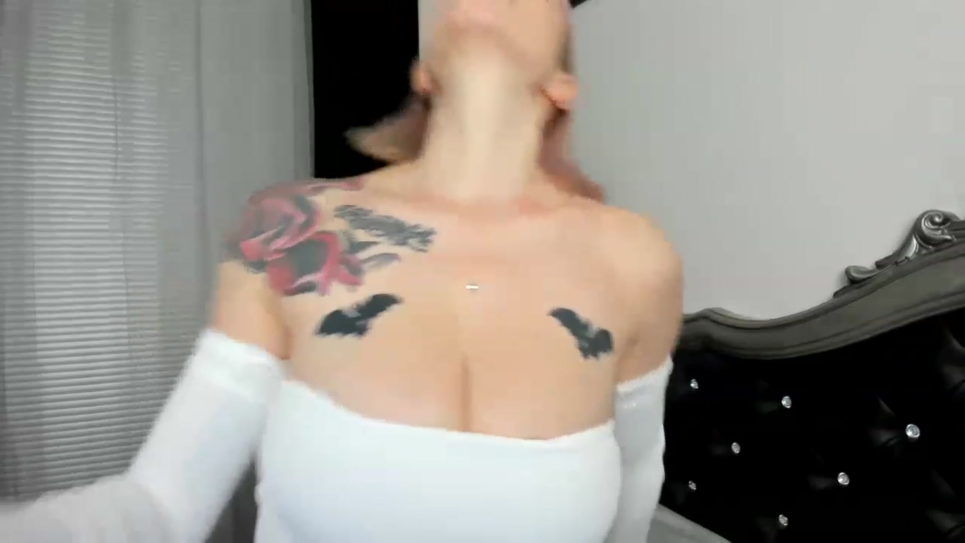 Gallery image thumbnail from Elis_Bathory's myfreecams stream on, 12/09/2022, 18:27 image 7 of 20