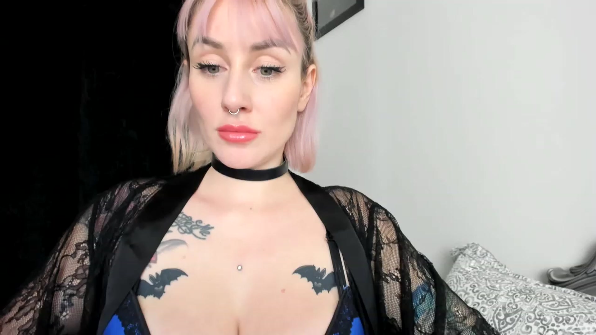 Gallery image thumbnail from Elis_Bathory's myfreecams stream on, 12/12/2022, 09:56 image 15 of 20