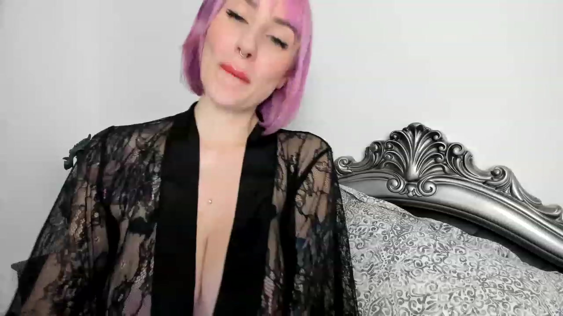 Gallery image thumbnail from Elis_Bathory's myfreecams stream on, 12/30/2022, 18:14 image 19 of 20