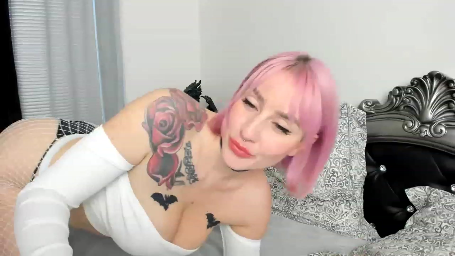 Gallery image thumbnail from Elis_Bathory's myfreecams stream on, 01/13/2023, 09:18 image 8 of 20
