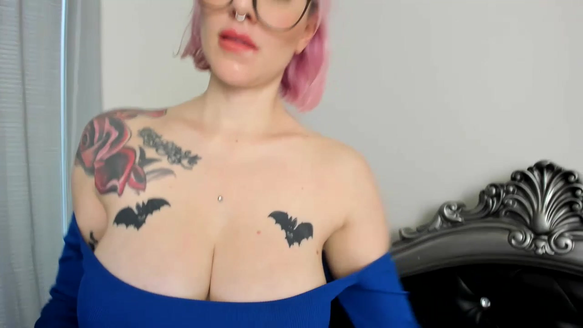 Gallery image thumbnail from Elis_Bathory's myfreecams stream on, 01/20/2023, 09:35 image 10 of 20