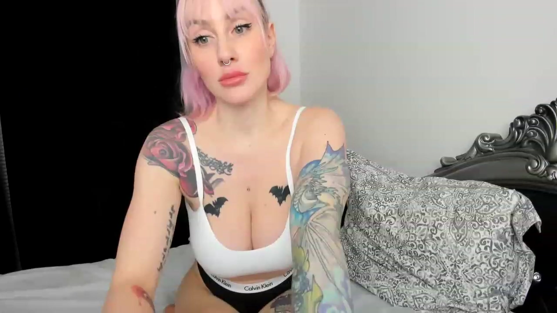 Gallery image thumbnail from Elis_Bathory's myfreecams stream on, 01/26/2023, 20:59 image 14 of 20