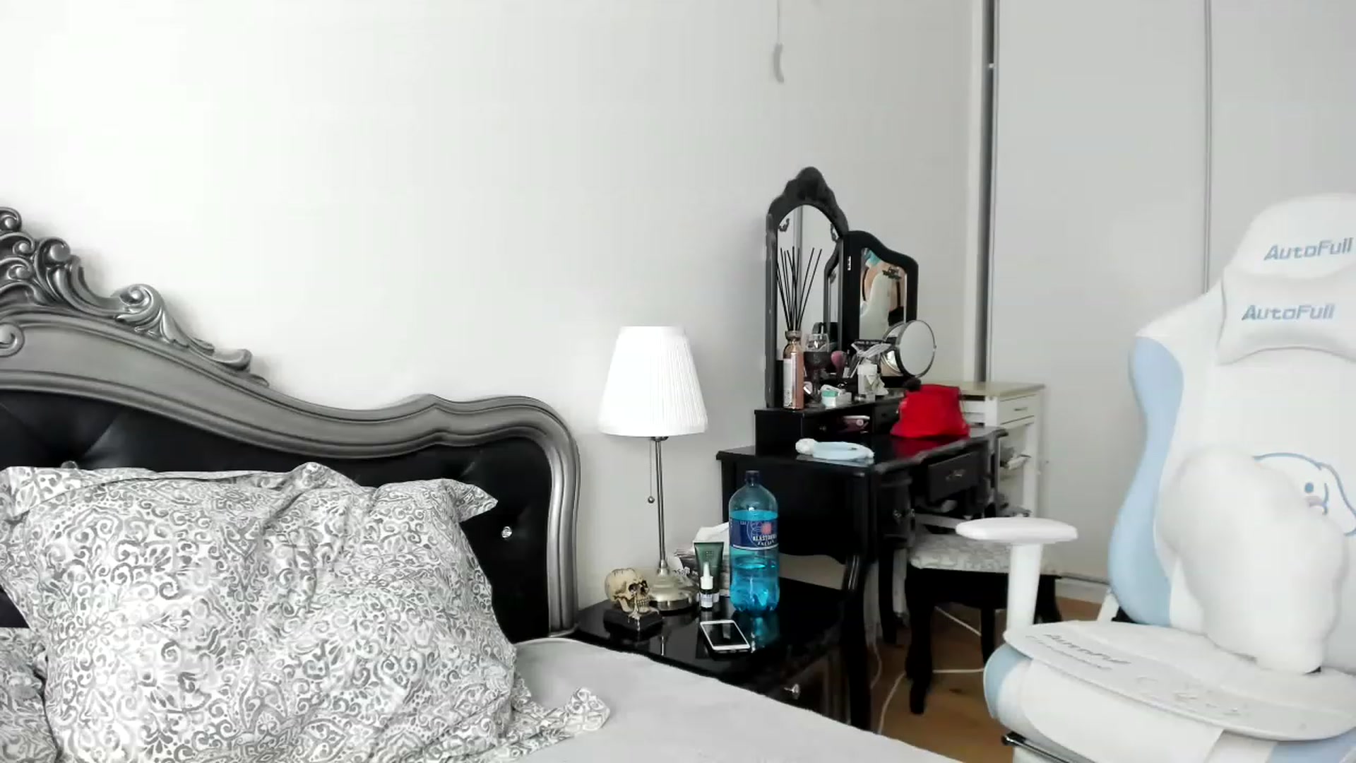 Gallery image thumbnail from Elis_Bathory's myfreecams stream on, 02/28/2023, 18:27 image 18 of 20