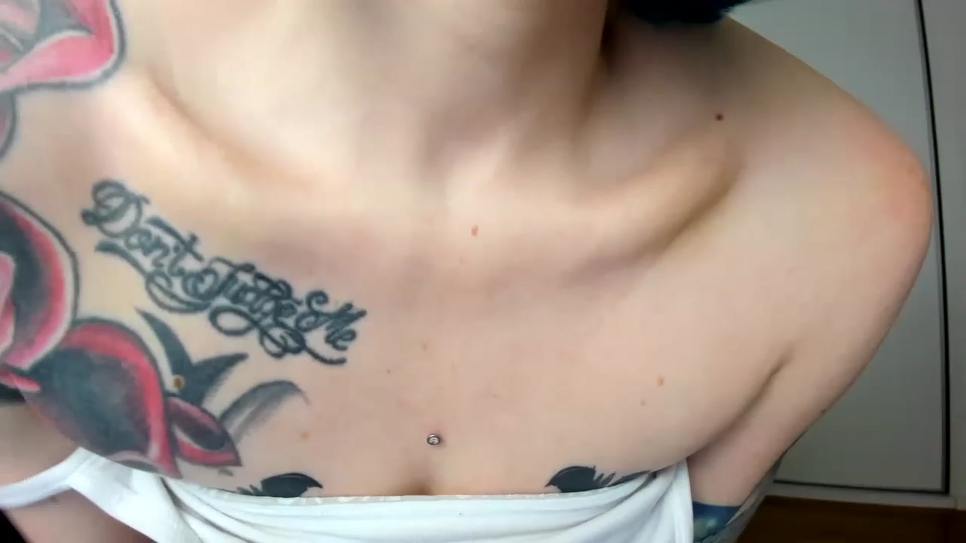 Gallery image thumbnail from Elis_Bathory's myfreecams stream on, 03/27/2023, 21:49 image 17 of 20