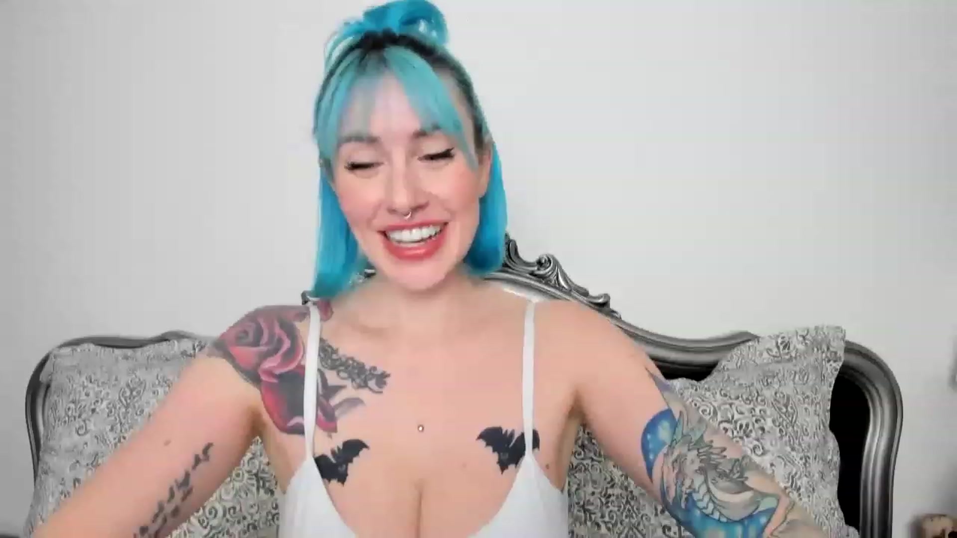 Gallery image thumbnail from Elis_Bathory's myfreecams stream on, 04/15/2023, 17:44 image 1 of 20
