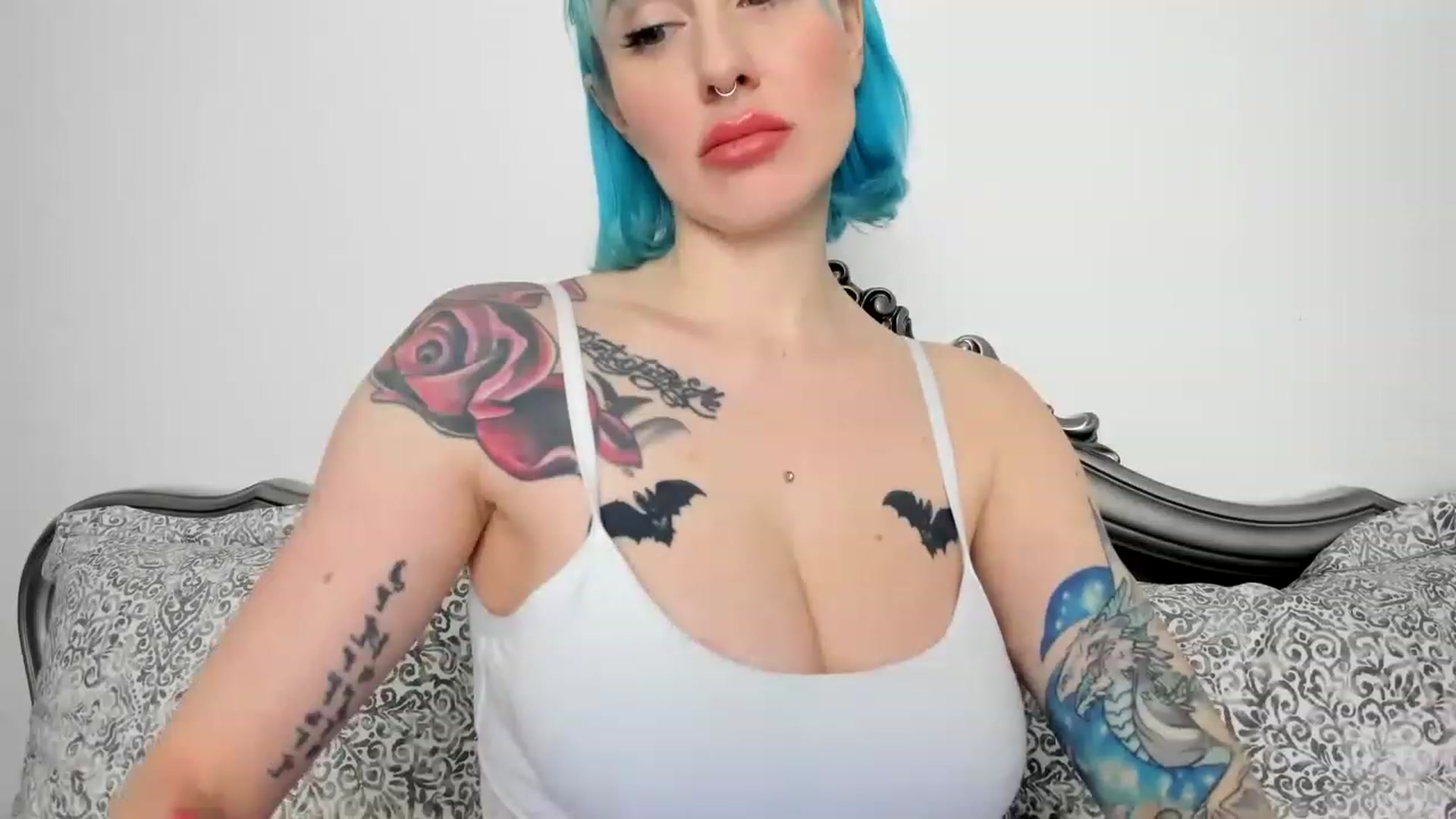 Gallery image thumbnail from Elis_Bathory's myfreecams stream on, 04/15/2023, 18:29 image 7 of 20