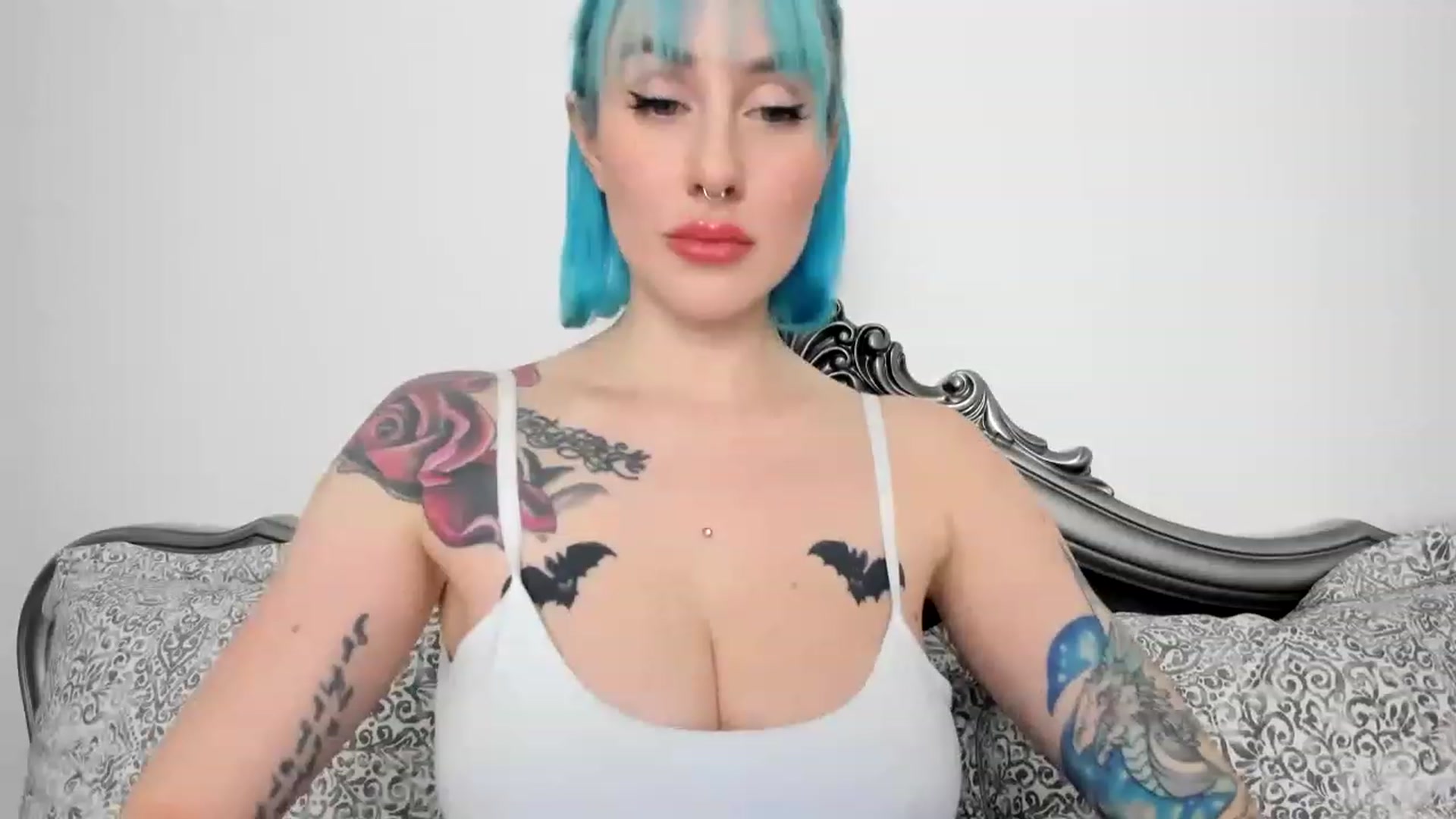 Gallery image thumbnail from Elis_Bathory's myfreecams stream on, 04/15/2023, 18:29 image 9 of 20