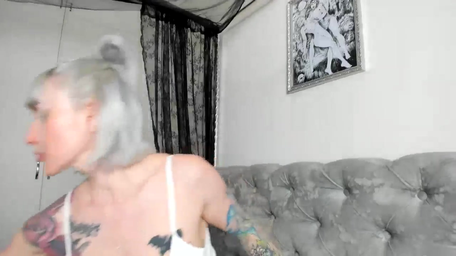 Gallery image thumbnail from Elis_Bathory's myfreecams stream on, 06/18/2024, 18:01 image 9 of 20