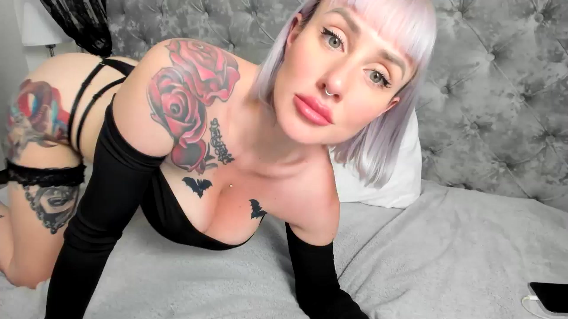 Gallery image thumbnail from Elis_Bathory's myfreecams stream on, 07/15/2024, 01:16 image 1 of 20