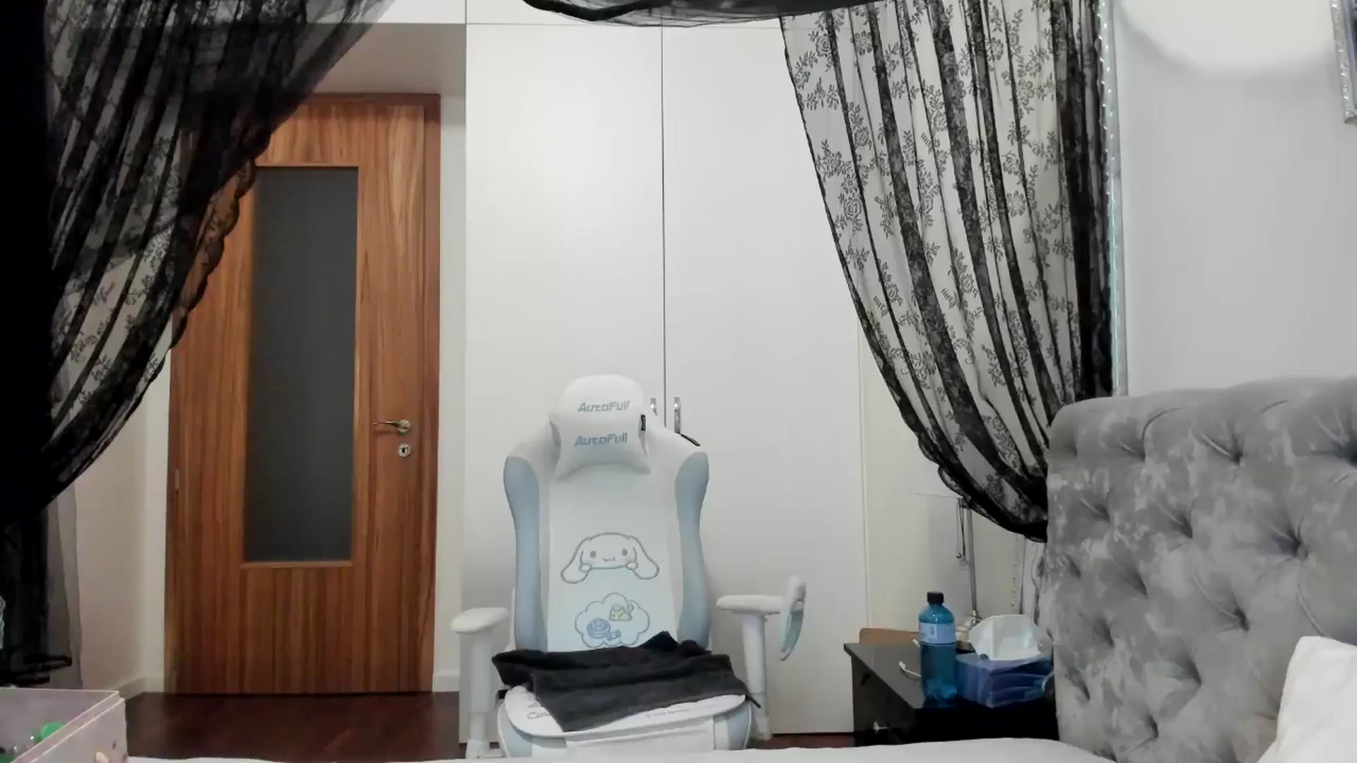 Gallery image thumbnail from Elis_Bathory's myfreecams stream on, 07/18/2024, 09:51 image 18 of 20