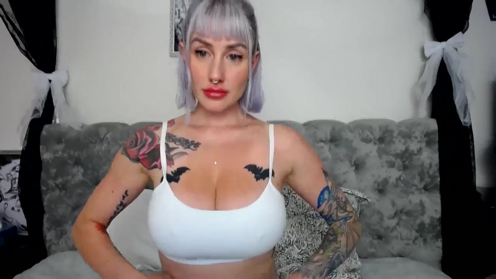 Gallery image thumbnail from Elis_Bathory's myfreecams stream on, 09/10/2024, 18:46 image 17 of 20