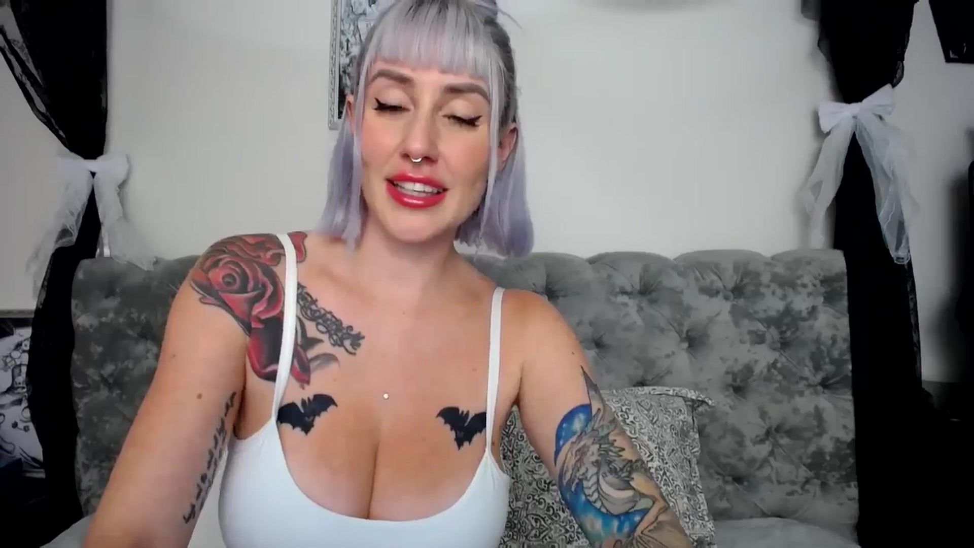 Gallery image thumbnail from Elis_Bathory's myfreecams stream on, 09/10/2024, 18:46 image 5 of 20