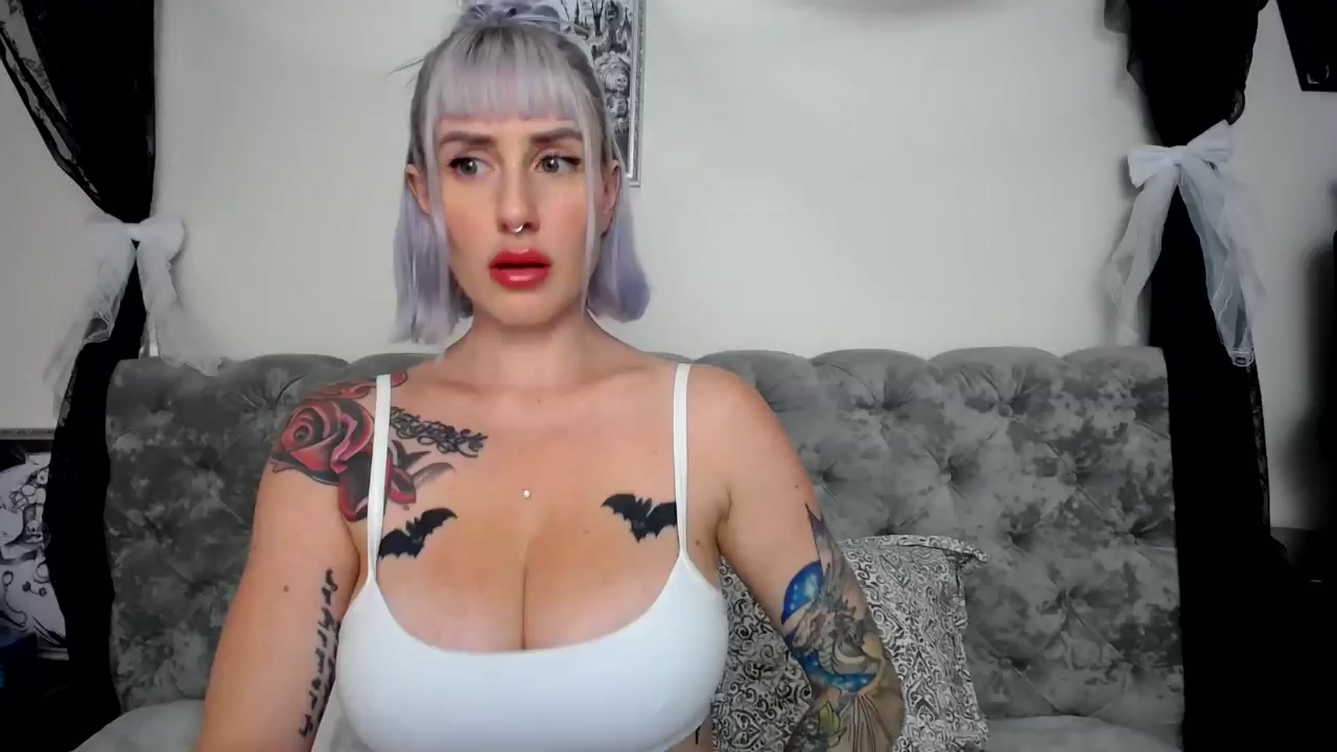 Gallery image thumbnail from Elis_Bathory's myfreecams stream on, 09/10/2024, 18:46 image 1 of 20