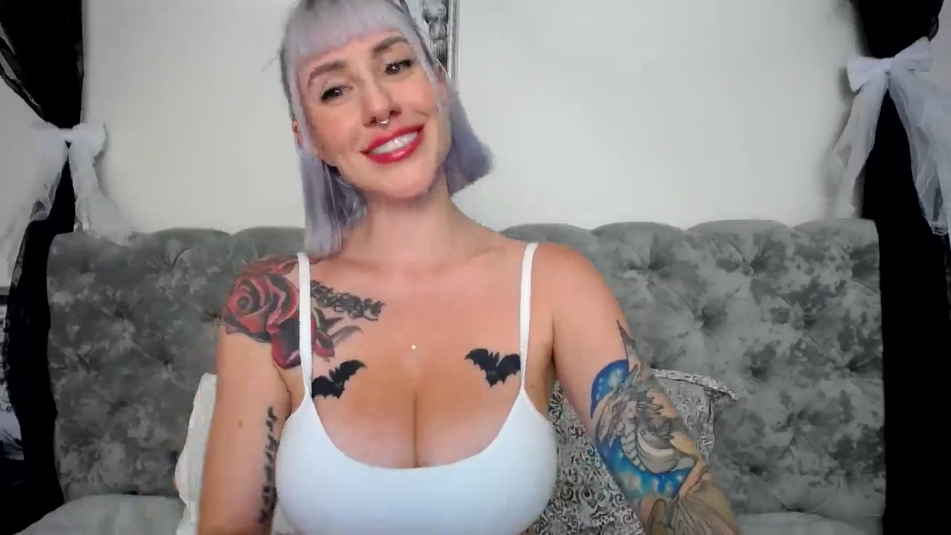 Gallery image thumbnail from Elis_Bathory's myfreecams stream on, 09/10/2024, 19:07 image 12 of 20